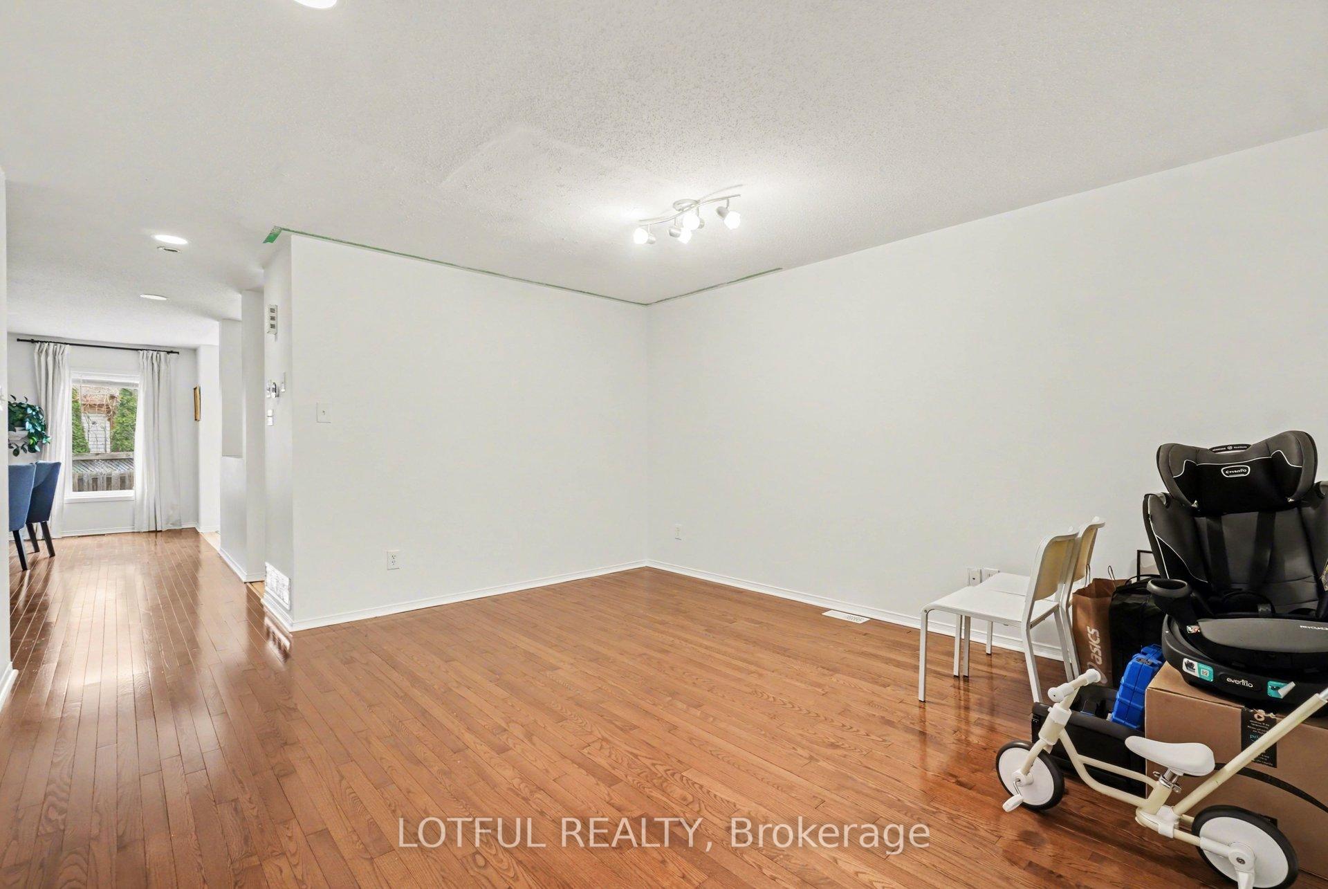 Photo 3 of 3 Collington Street, Ottawa, Barrhaven East — HOMEH