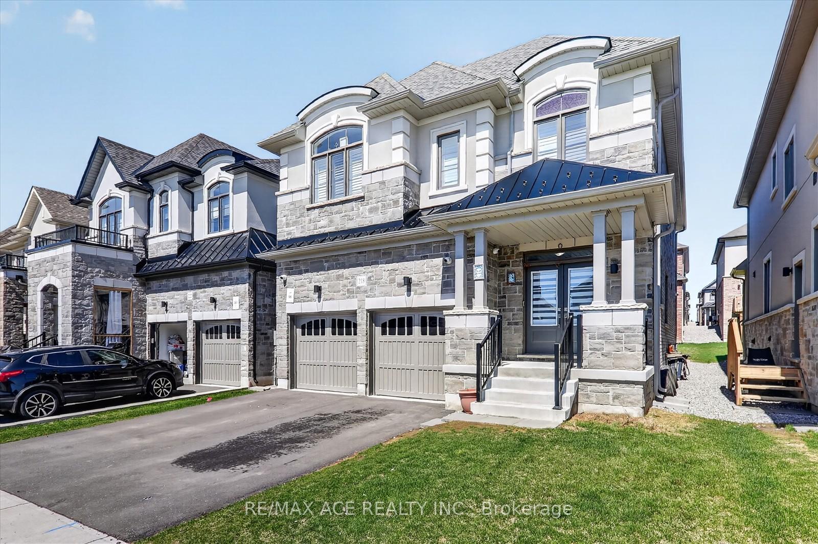Photo 3 of 218 Flood Avenue, Clarington, Newcastle — HOMEH
