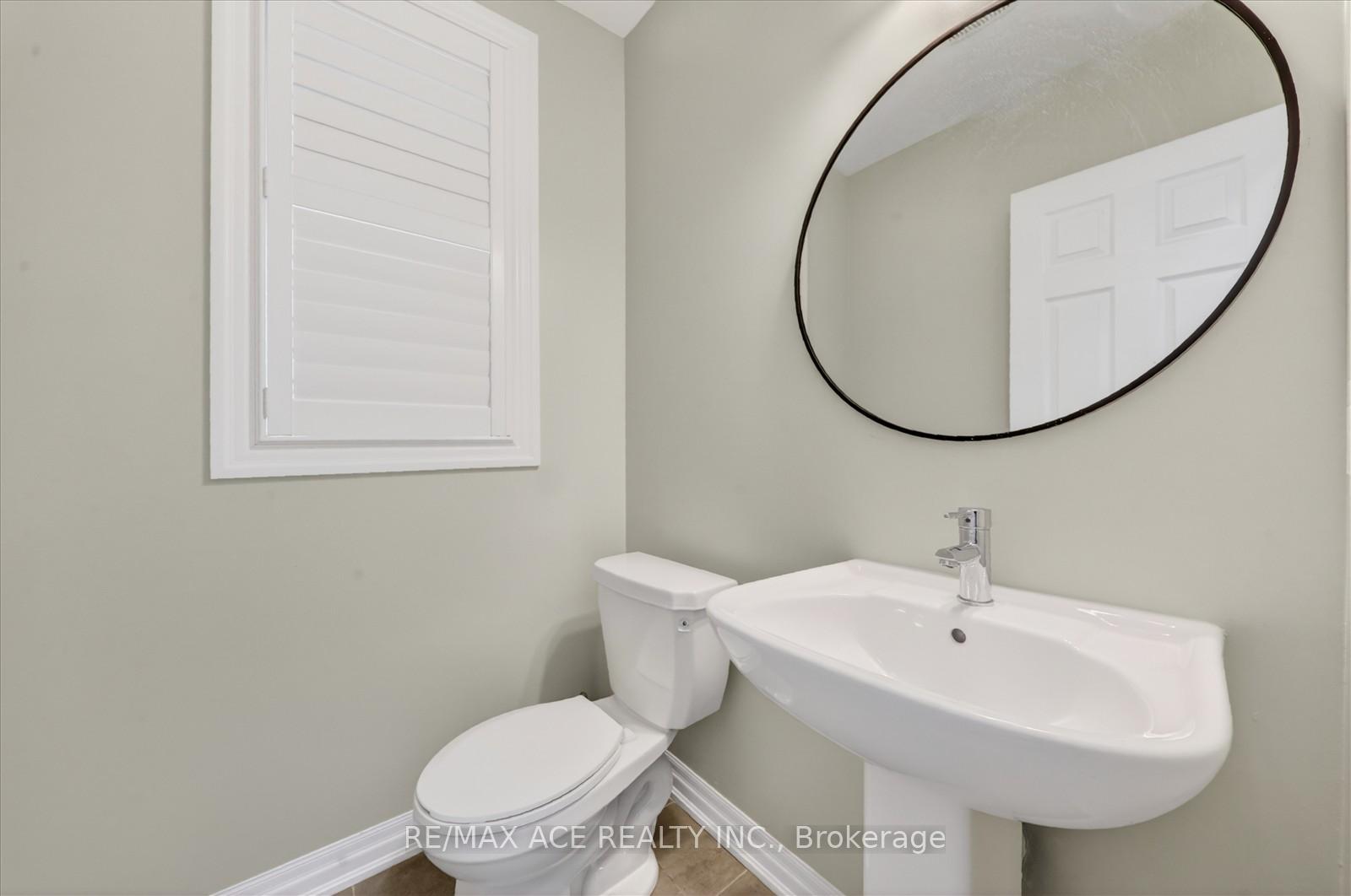 Photo 8 of 218 Flood Avenue, Clarington, Newcastle — HOMEH