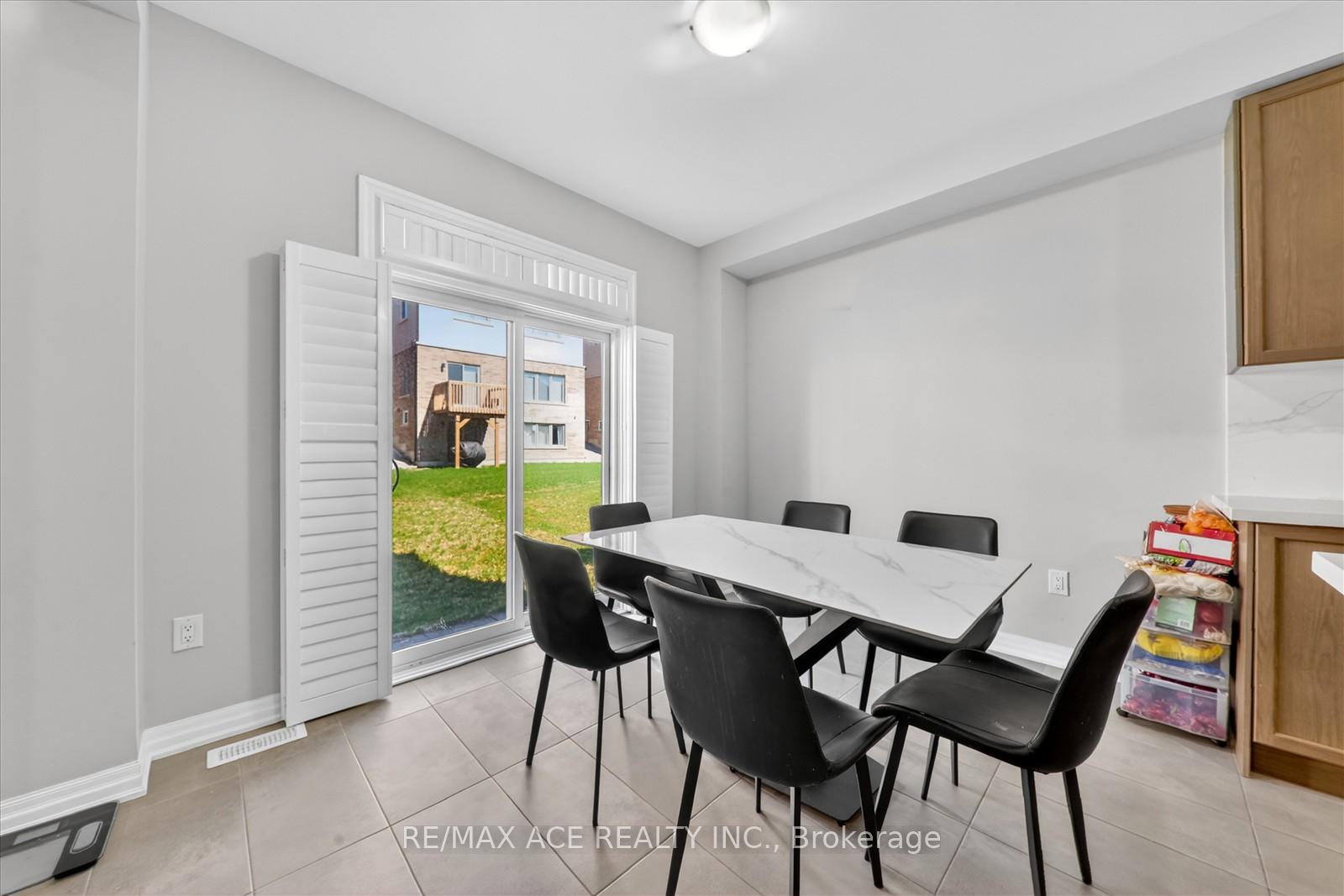 Photo 15 of 218 Flood Avenue, Clarington, Newcastle — HOMEH