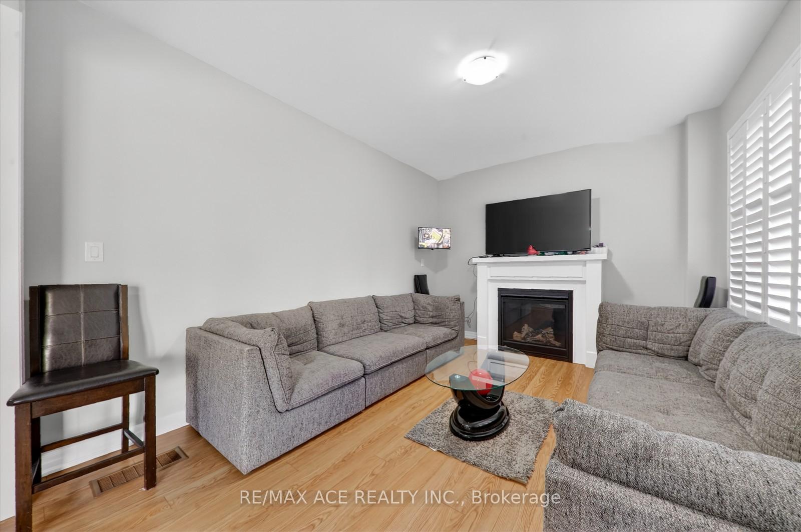Photo 17 of 218 Flood Avenue, Clarington, Newcastle — HOMEH