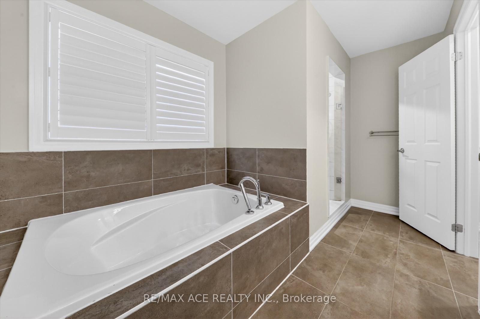 Photo 26 of 218 Flood Avenue, Clarington, Newcastle — HOMEH
