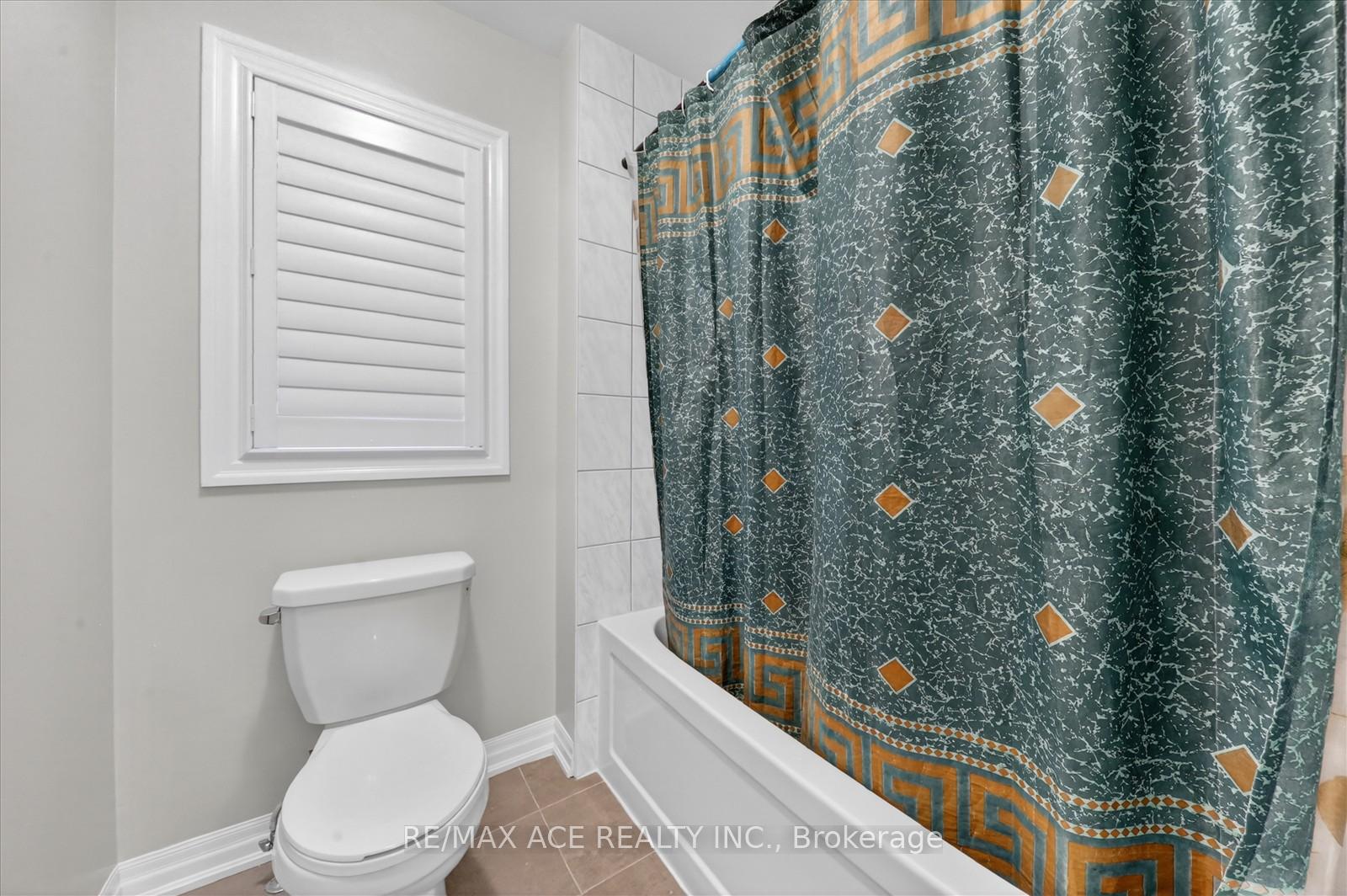 Photo 33 of 218 Flood Avenue, Clarington, Newcastle — HOMEH