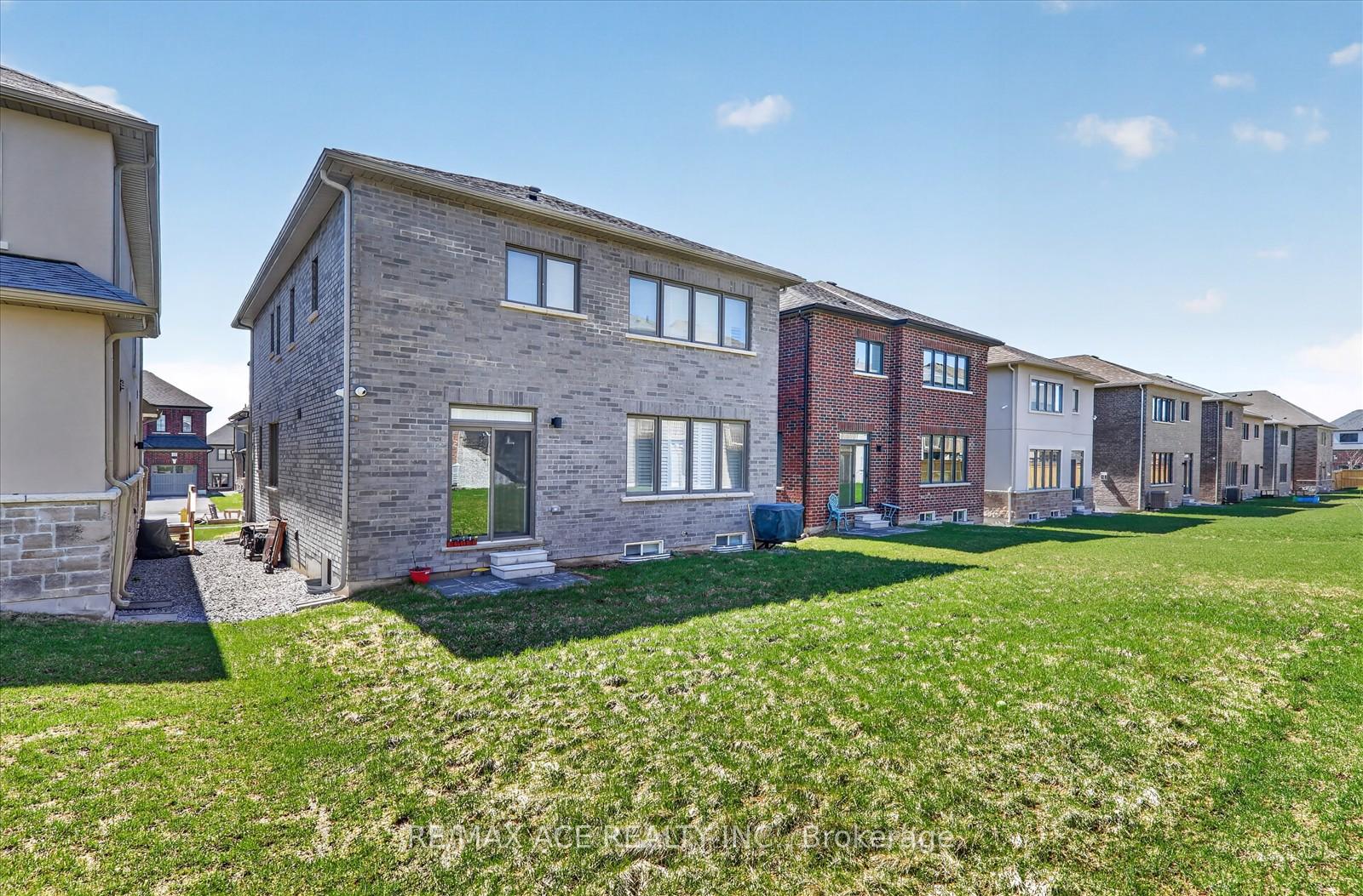 Photo 42 of 218 Flood Avenue, Clarington, Newcastle — HOMEH