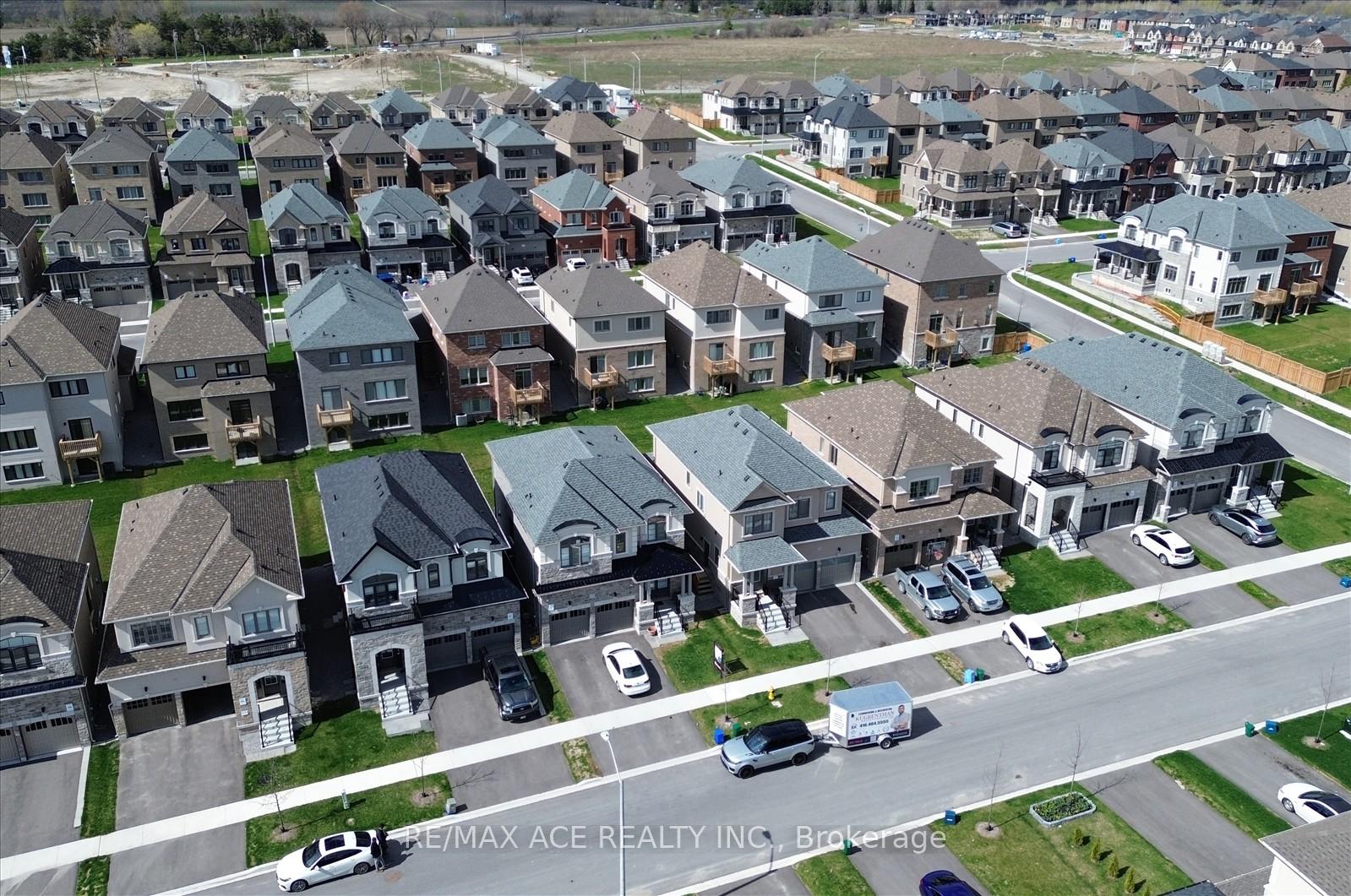 Photo 44 of 218 Flood Avenue, Clarington, Newcastle — HOMEH