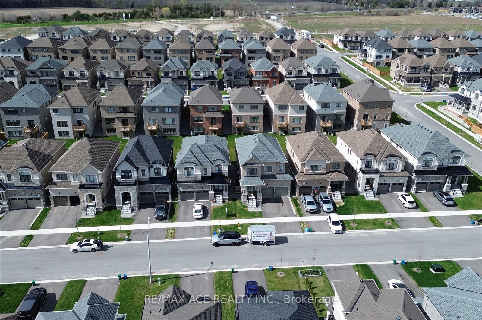 Photo 45 of 218 Flood Avenue, Clarington, Newcastle — HOMEH
