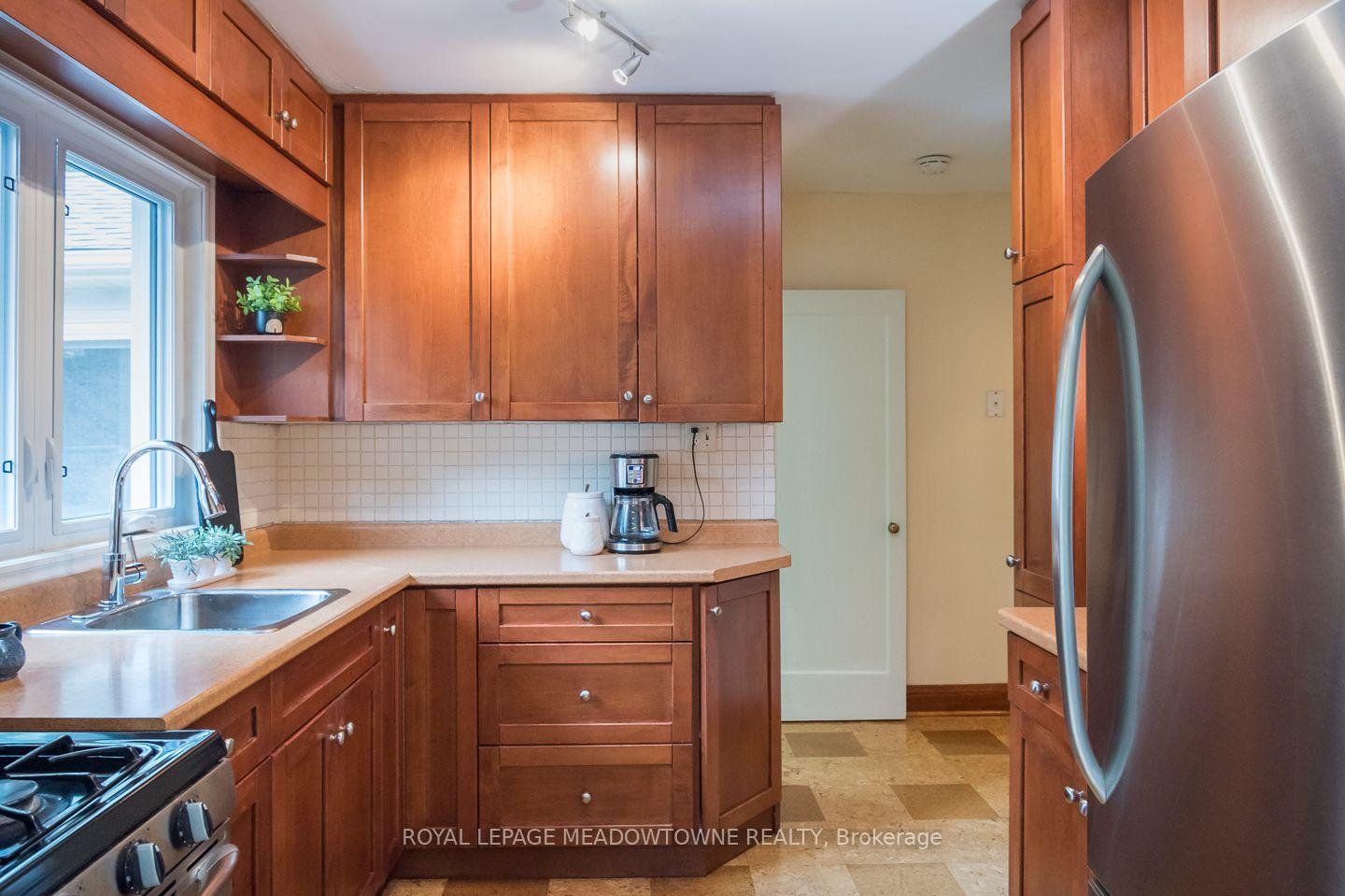 Photo 19 of 436 Broadway Avenue, Milton, Old Milton — HOMEH