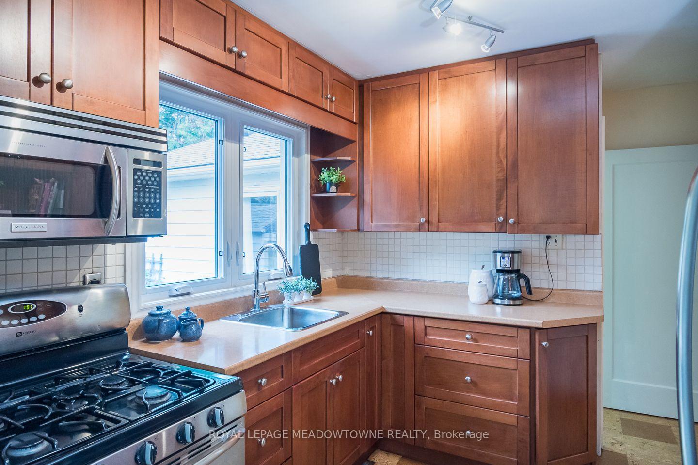 Photo 20 of 436 Broadway Avenue, Milton, Old Milton — HOMEH