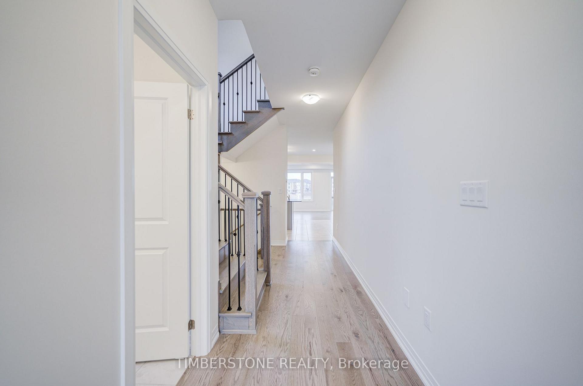 Photo 5 of 23 Fieldfare Road, Brampton, Northwest Brampton — HOMEH