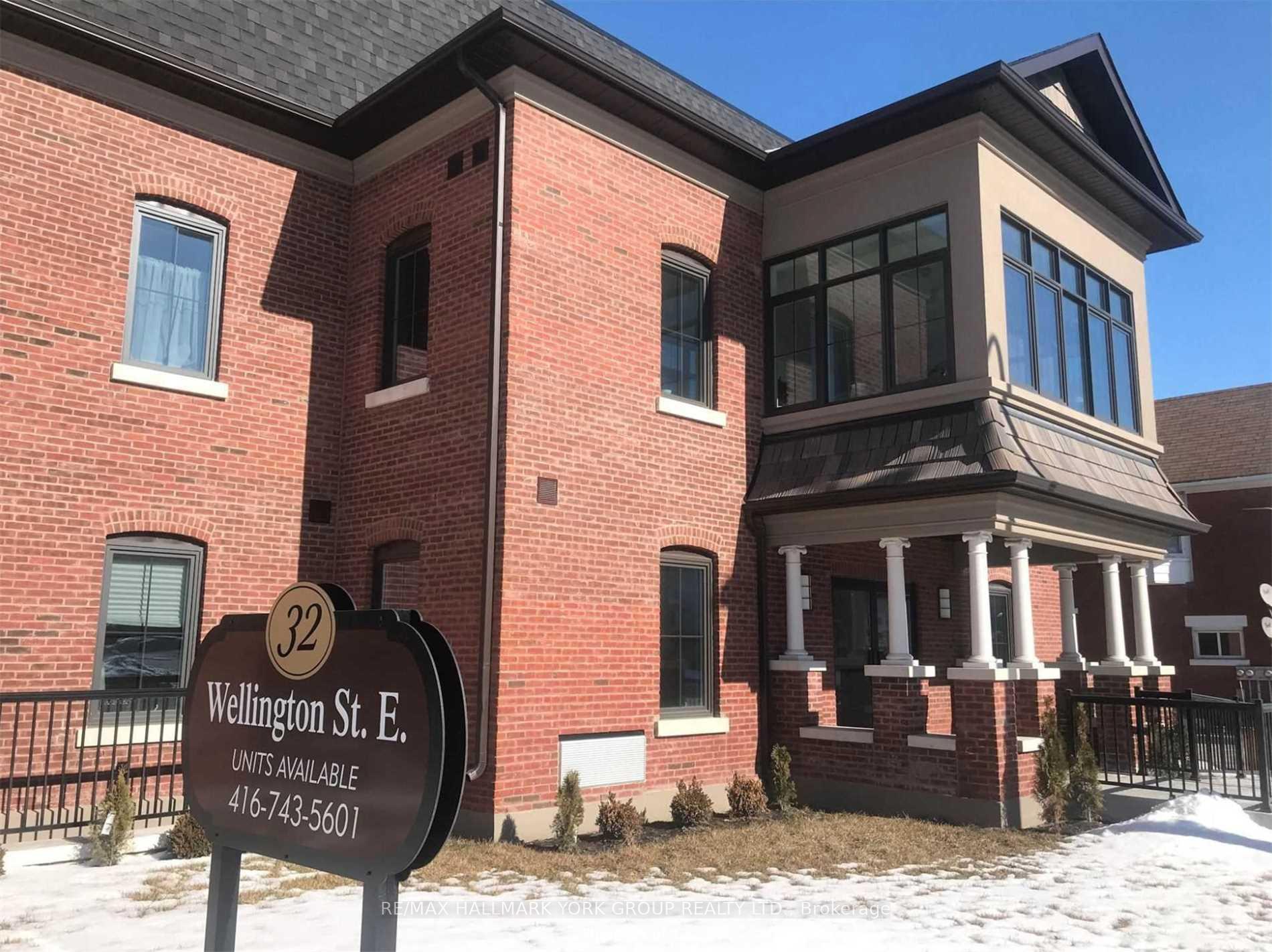 Photo of Unit 308, 32 Wellington Street E