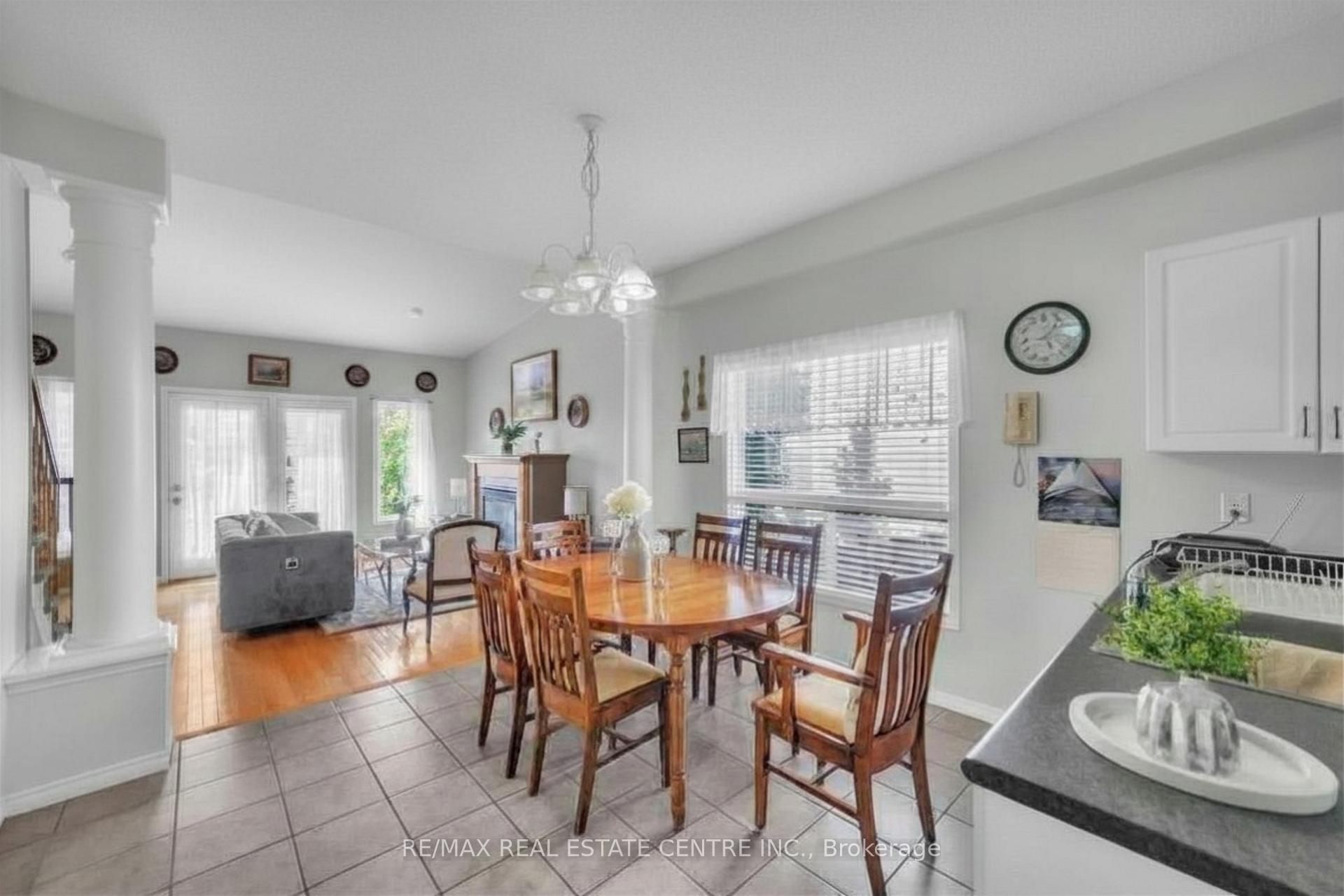 Photo 7 of 35 Cameron Court, Orangeville — HOMEH