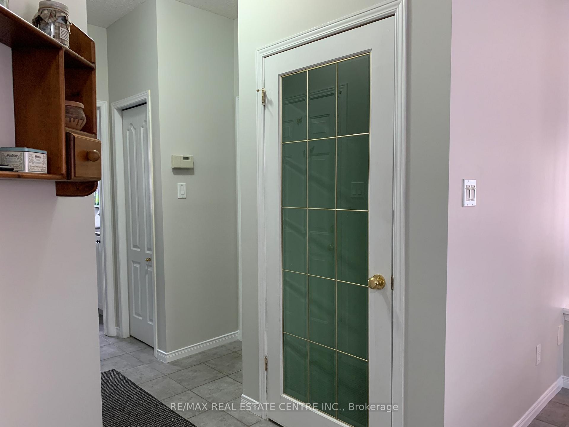 Photo 9 of 35 Cameron Court, Orangeville — HOMEH