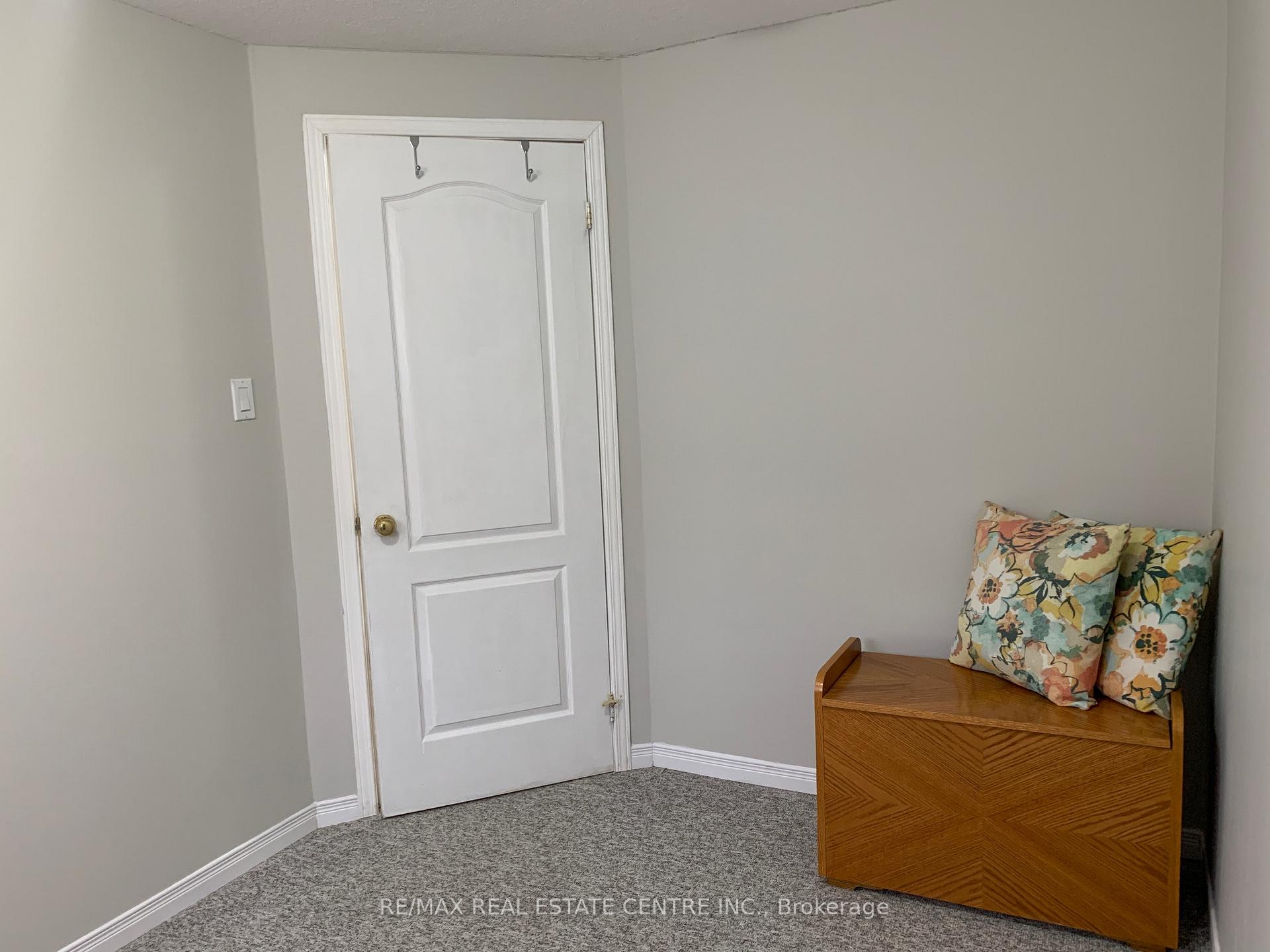 Photo 19 of 35 Cameron Court, Orangeville — HOMEH