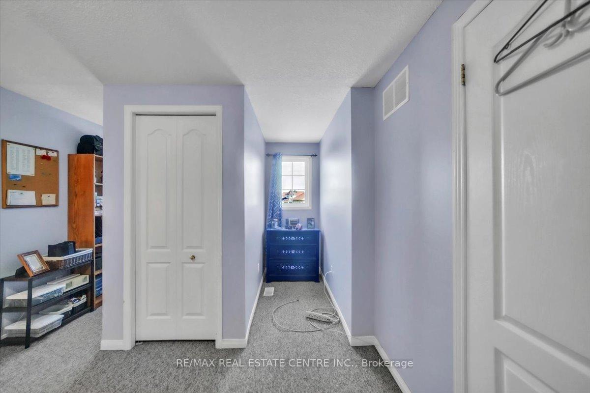 Photo 22 of 35 Cameron Court, Orangeville — HOMEH