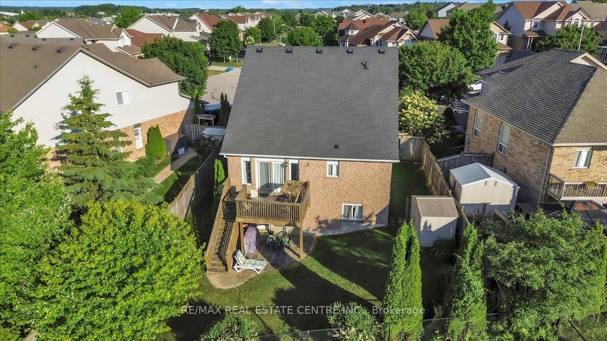 Photo 26 of 35 Cameron Court, Orangeville — HOMEH