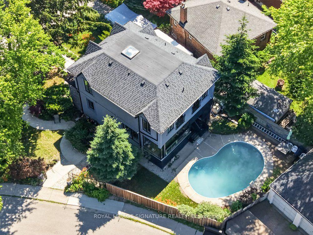 Photo 2 of 32 Cliffcrest Drive, Scarborough, Cliffcrest — HOMEH