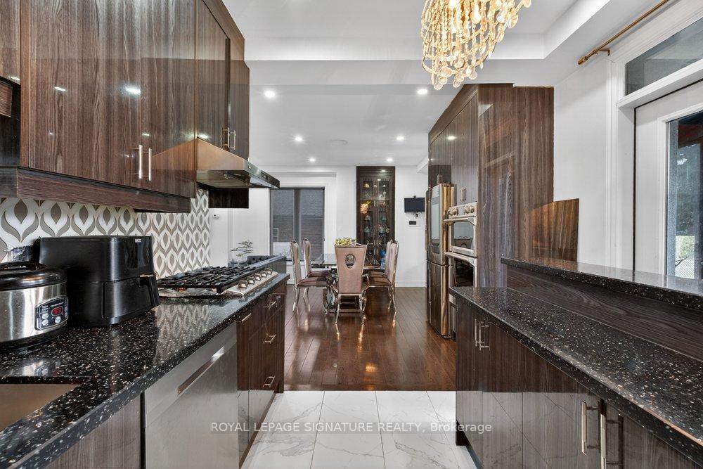 Photo 19 of 32 Cliffcrest Drive, Scarborough, Cliffcrest — HOMEH