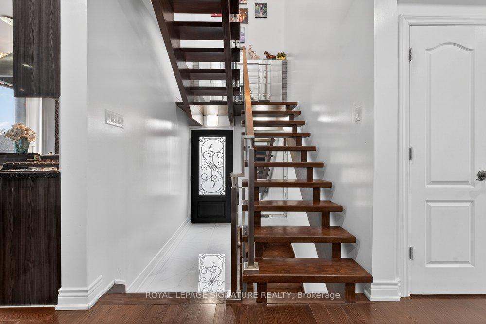 Photo 26 of 32 Cliffcrest Drive, Scarborough, Cliffcrest — HOMEH