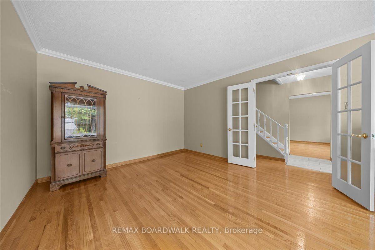 Photo 6 of 84 Westpark Drive, Ottawa, Blackburn Hamlet — HOMEH