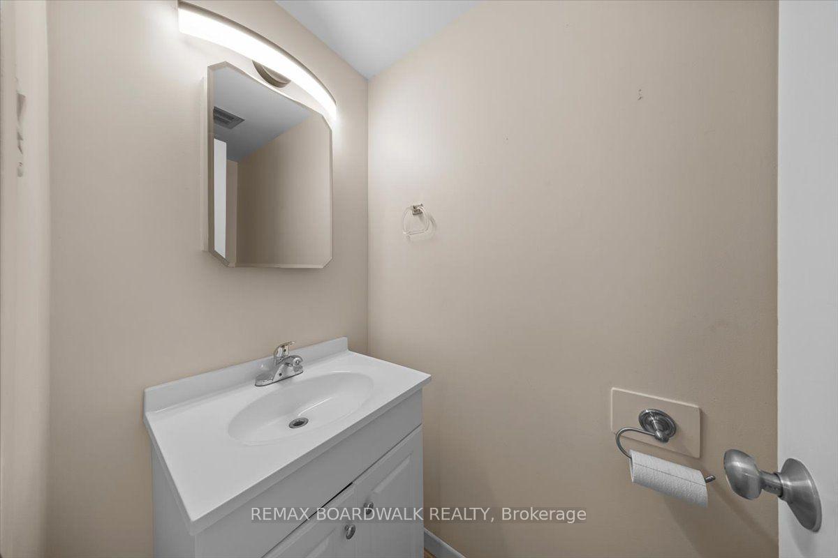 Photo 8 of 84 Westpark Drive, Ottawa, Blackburn Hamlet — HOMEH
