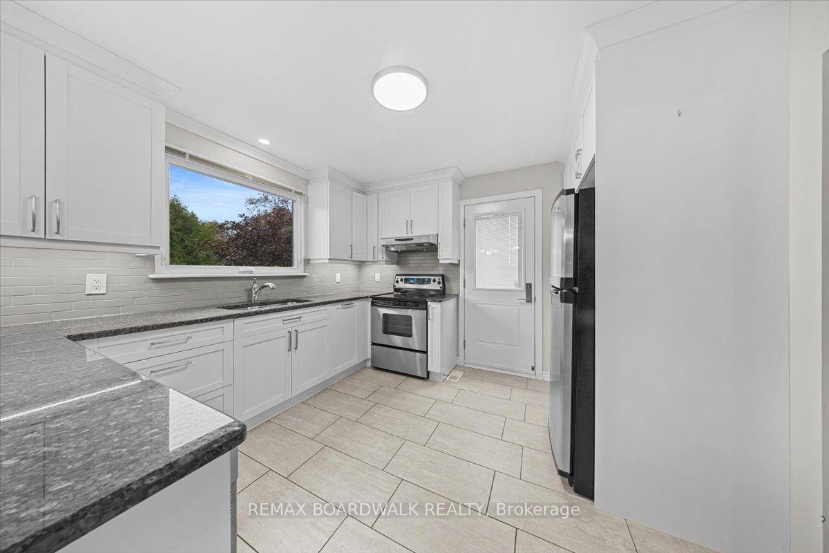 Photo 10 of 84 Westpark Drive, Ottawa, Blackburn Hamlet — HOMEH