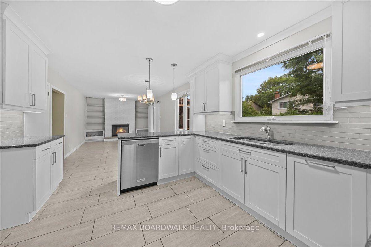 Photo 11 of 84 Westpark Drive, Ottawa, Blackburn Hamlet — HOMEH