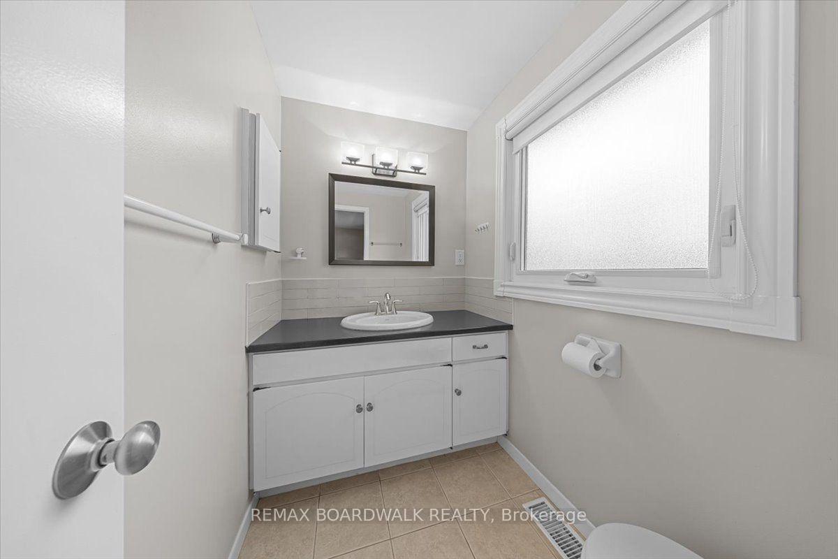 Photo 21 of 84 Westpark Drive, Ottawa, Blackburn Hamlet — HOMEH