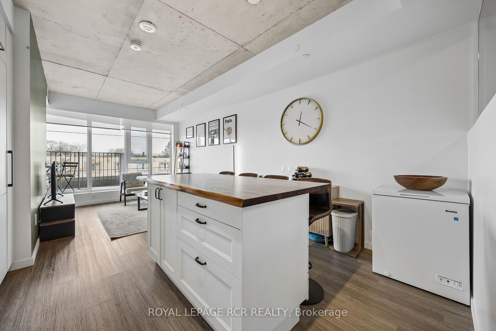 Photo 2 of Unit 321, 689 The Queensway, Etobicoke, Stonegate-Queensway — HOMEH