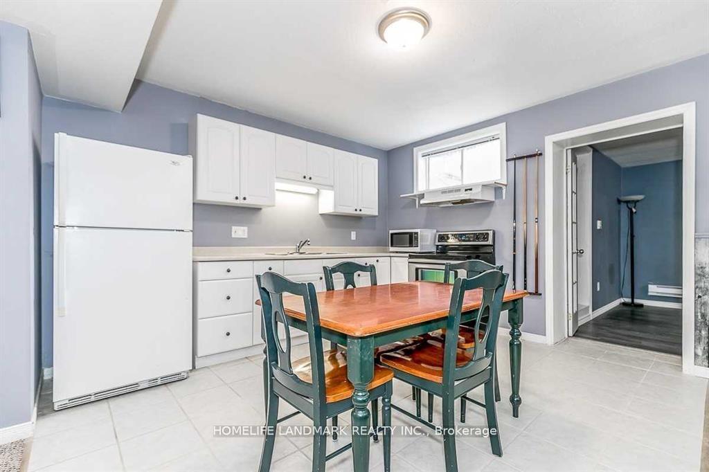 Photo 4 of B 41 Gross Drive, Barrie, Edgehill Drive — HOMEH