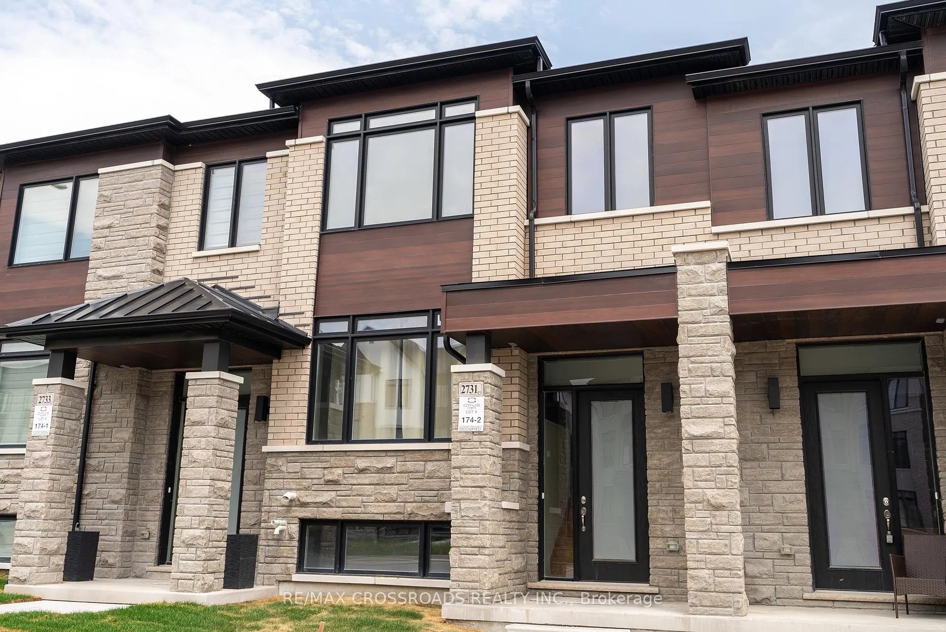 Front of 2731 Peter Matthews Drive