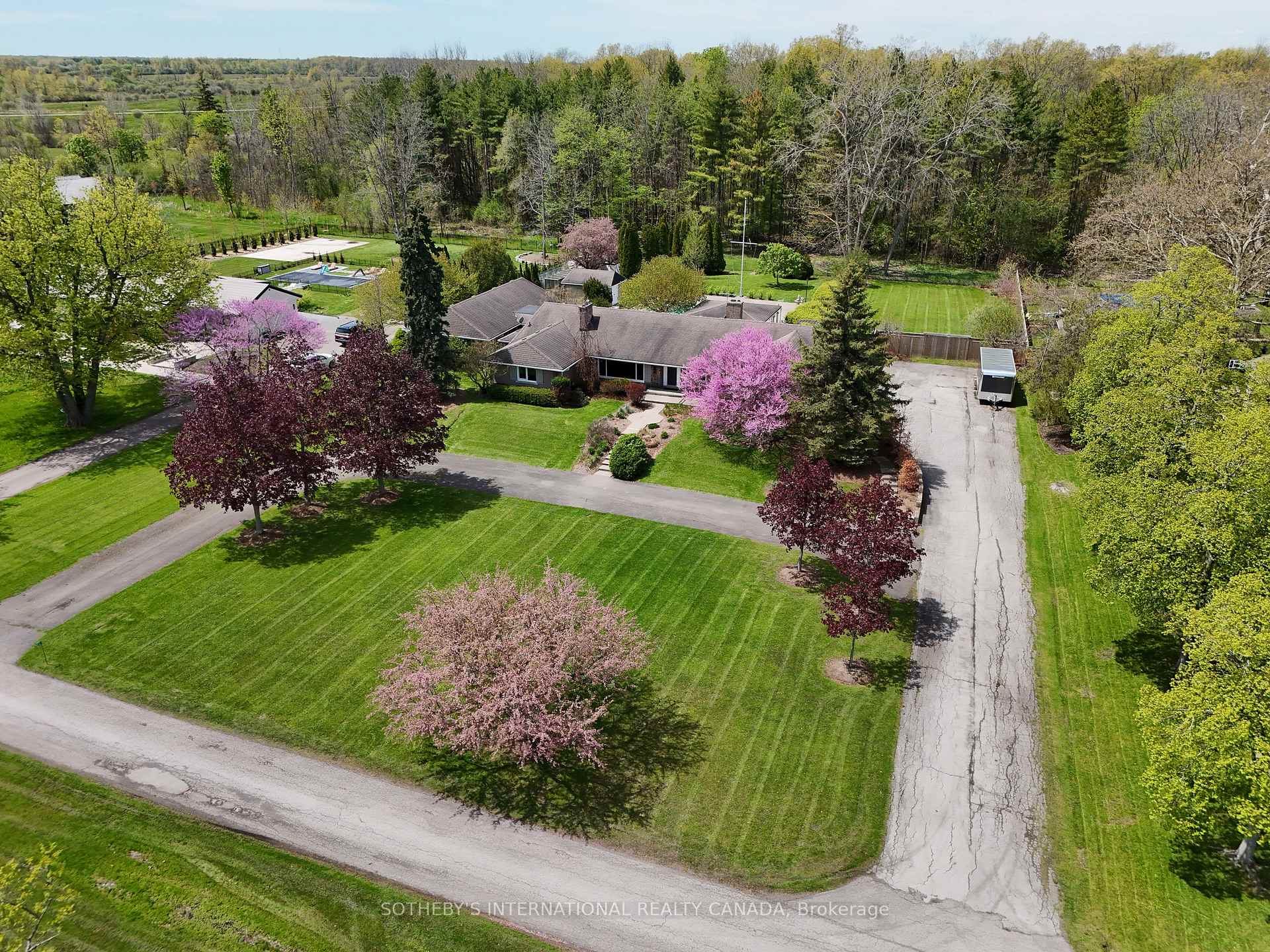 Photo of 9317 Niagara River Parkway