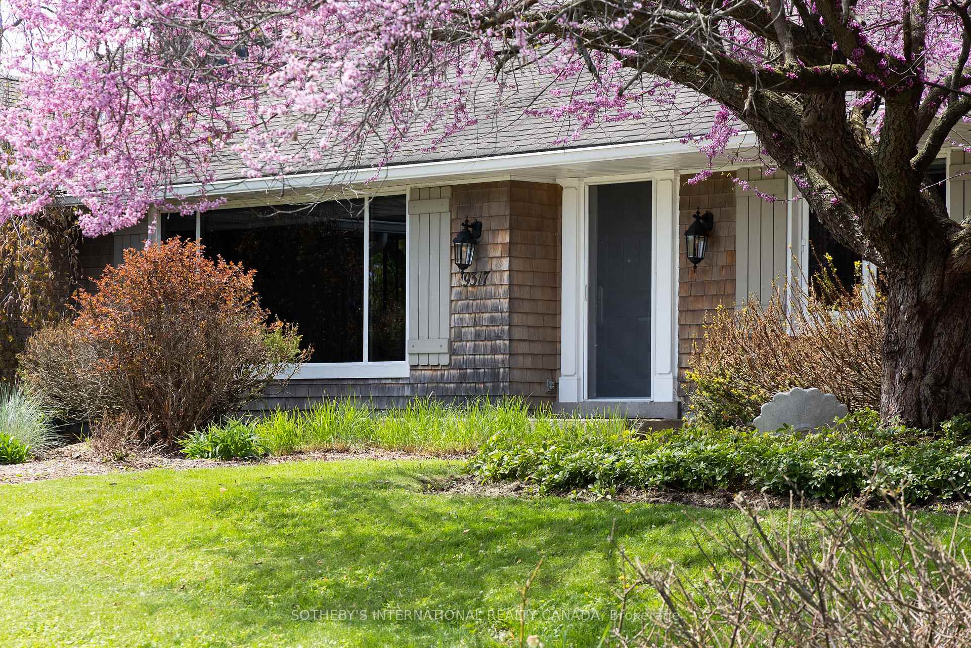 Photo 5 of 9317 Niagara River Parkway, Niagara Falls, Lyons Creek — HOMEH
