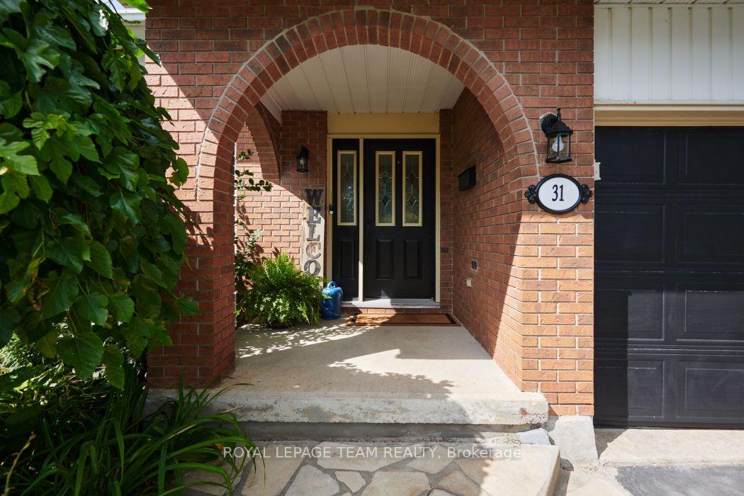 Photo 5 of 31 Elke Drive, Ottawa, Barrhaven - Knollsbrook — HOMEH