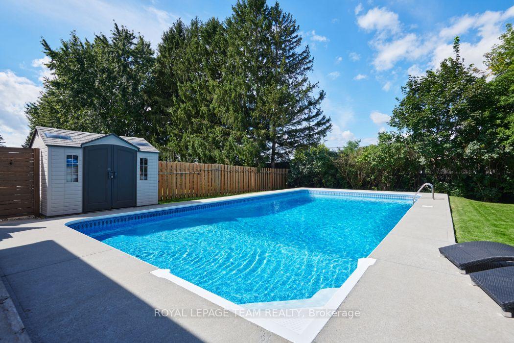 Photo 6 of 31 Elke Drive, Ottawa, Barrhaven - Knollsbrook — HOMEH
