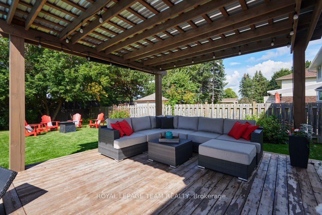Photo 9 of 31 Elke Drive, Ottawa, Barrhaven - Knollsbrook — HOMEH