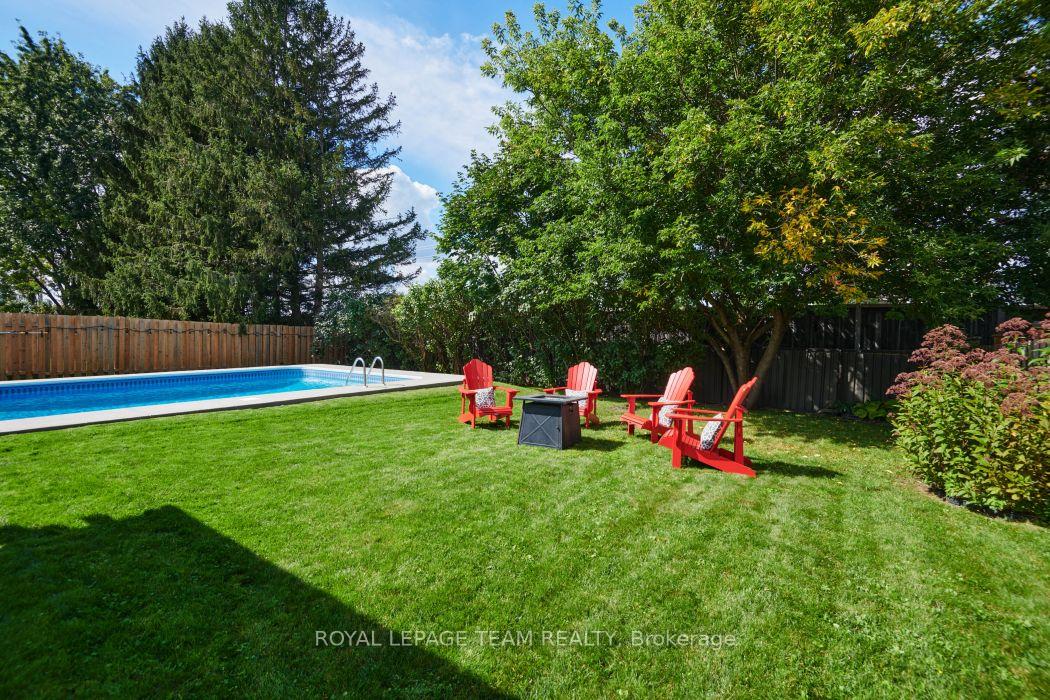 Photo 11 of 31 Elke Drive, Ottawa, Barrhaven - Knollsbrook — HOMEH