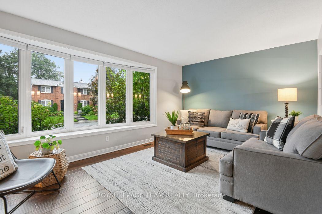 Photo 15 of 31 Elke Drive, Ottawa, Barrhaven - Knollsbrook — HOMEH