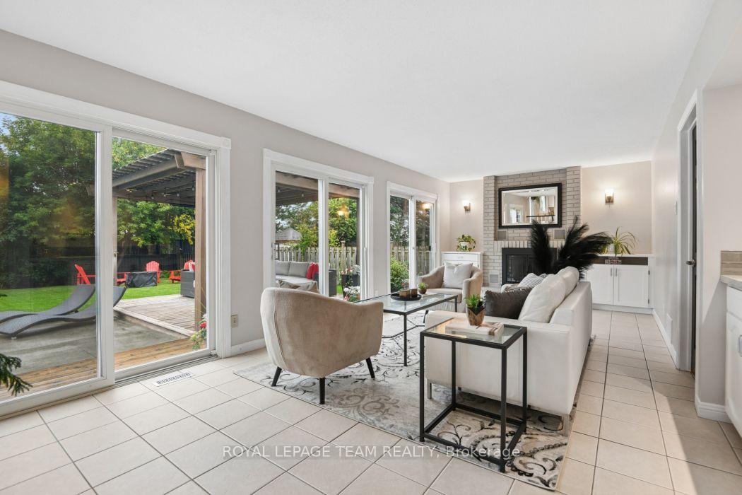 Photo 27 of 31 Elke Drive, Ottawa, Barrhaven - Knollsbrook — HOMEH