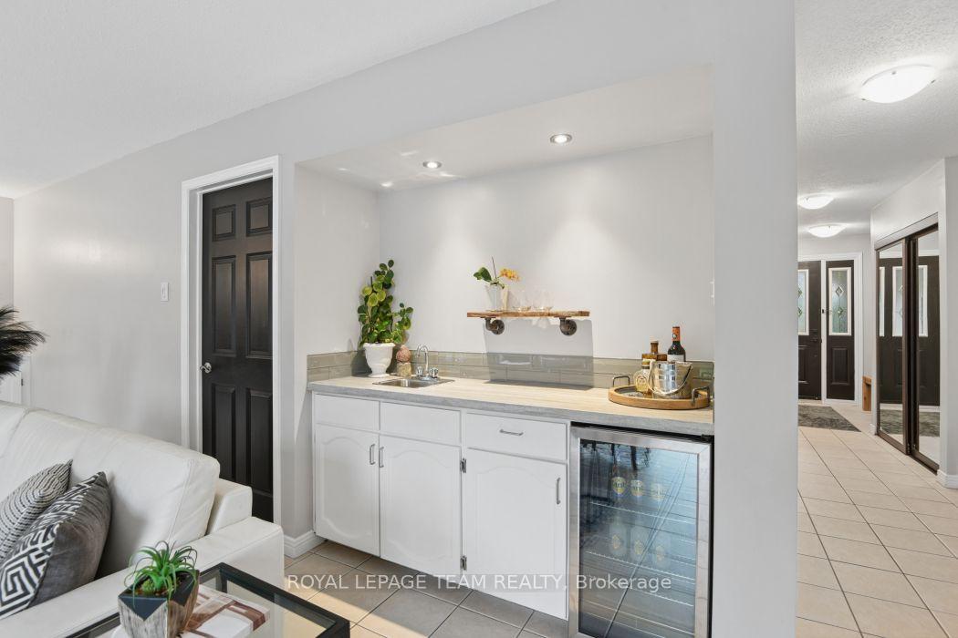 Photo 31 of 31 Elke Drive, Ottawa, Barrhaven - Knollsbrook — HOMEH
