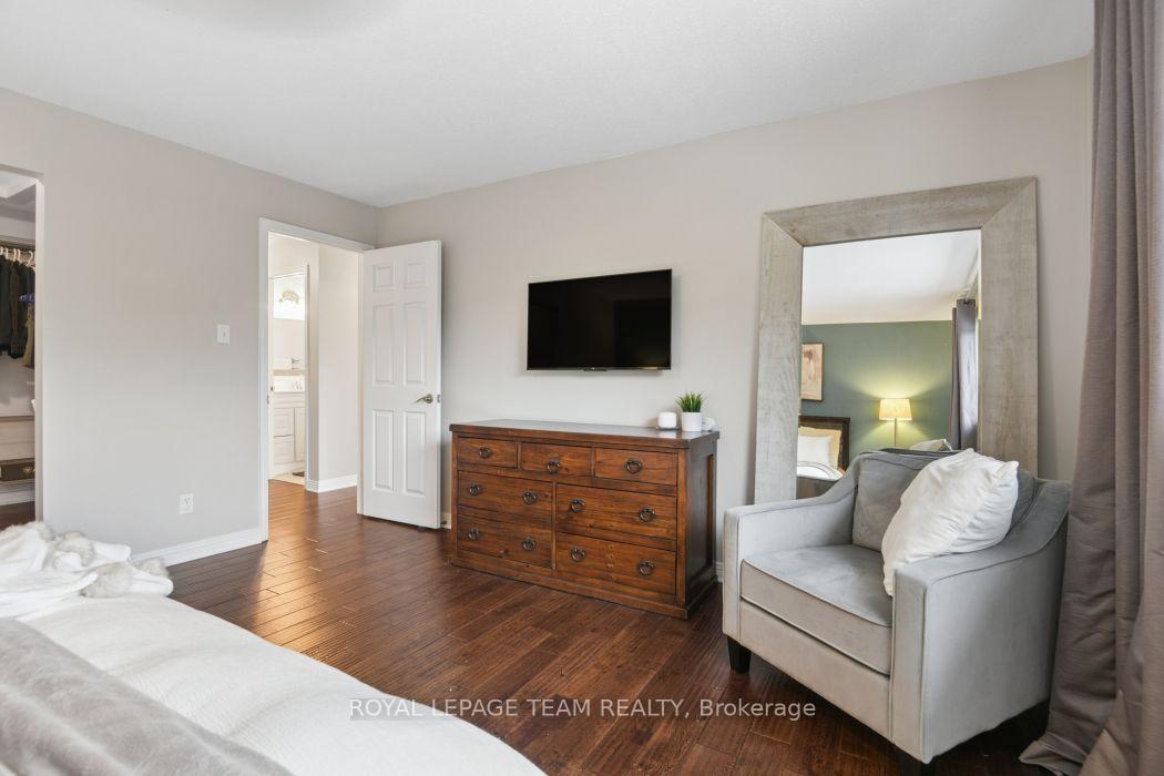 Photo 33 of 31 Elke Drive, Ottawa, Barrhaven - Knollsbrook — HOMEH
