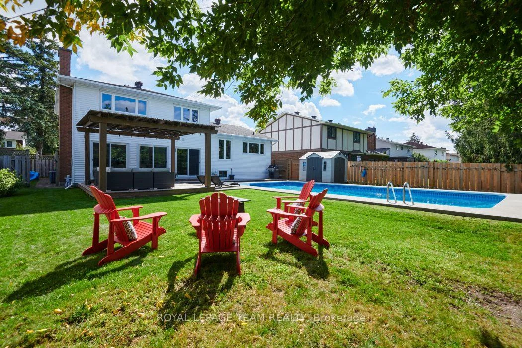Photo 20 of 31 Elke Drive, Ottawa, Barrhaven - Knollsbrook — HOMEH