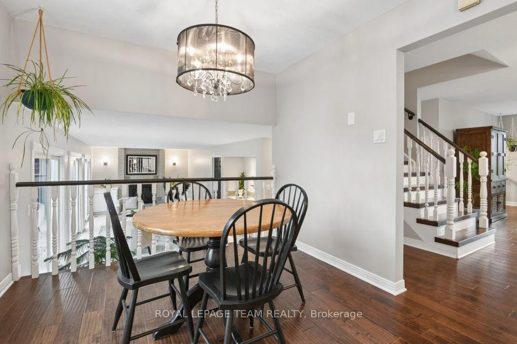 Photo 26 of 31 Elke Drive, Ottawa, Barrhaven - Knollsbrook — HOMEH