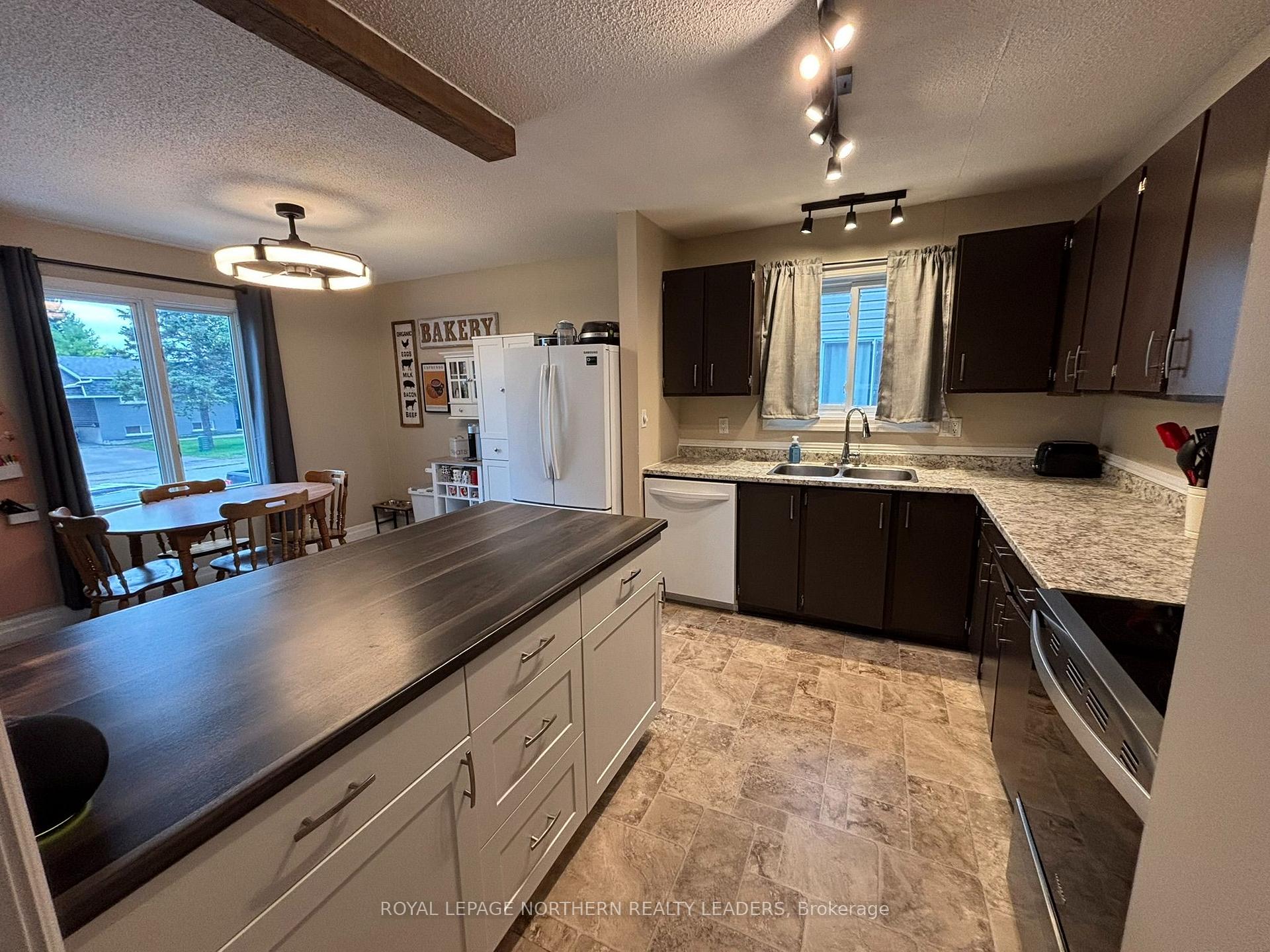 Photo 7 of 1151 Gatineau Boulevard, Timmins, MTJ - Main Area — HOMEH