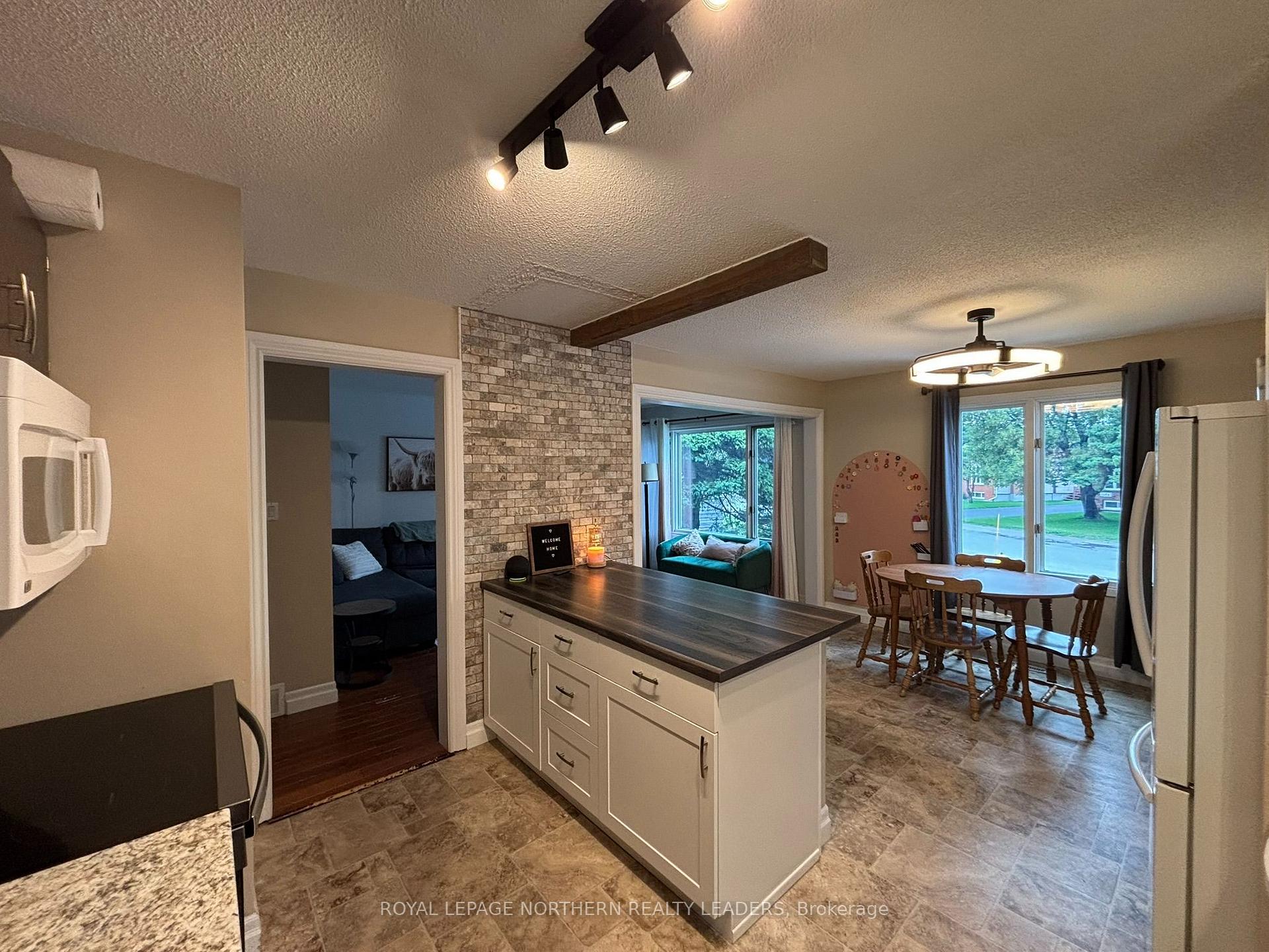 Photo 9 of 1151 Gatineau Boulevard, Timmins, MTJ - Main Area — HOMEH