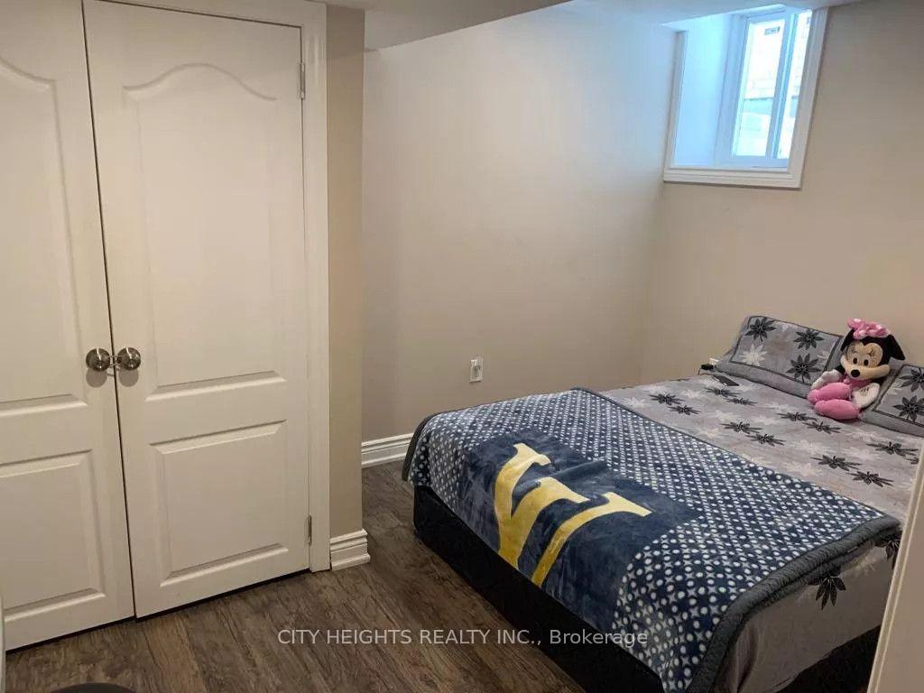 Photo 3 of Unit Basement, 269 Elbern Markell Drive, Brampton, Credit Valley — HOMEH