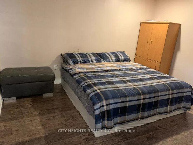 Photo 7 of Unit Basement, 269 Elbern Markell Drive, Brampton, Credit Valley — HOMEH