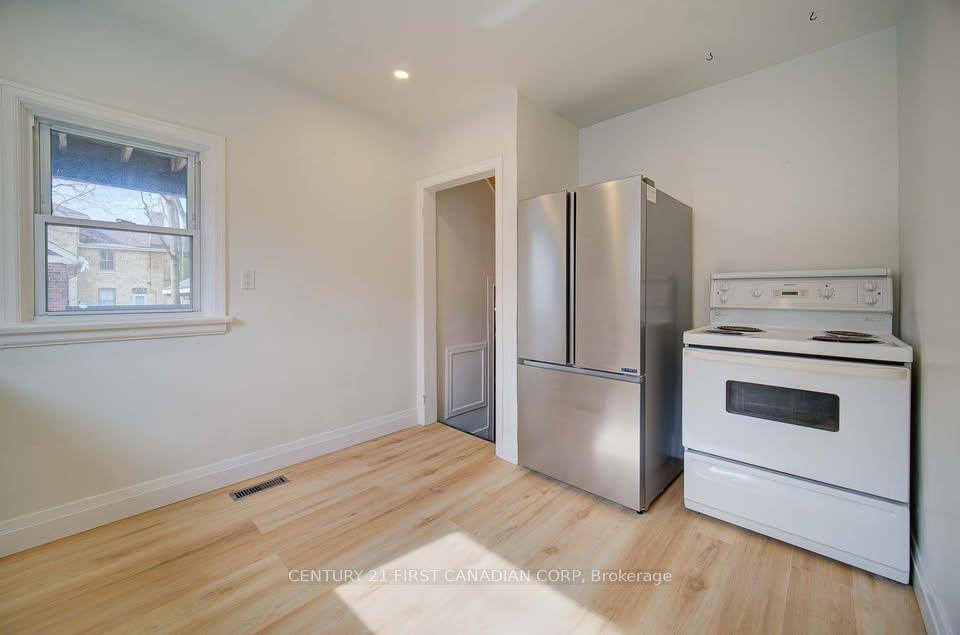 Photo 4 of Unit 3, 581 Talbot Street, London, East F — HOMEH