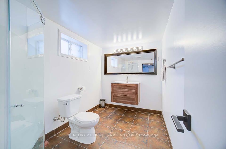 Photo 14 of Unit 3, 581 Talbot Street, London, East F — HOMEH