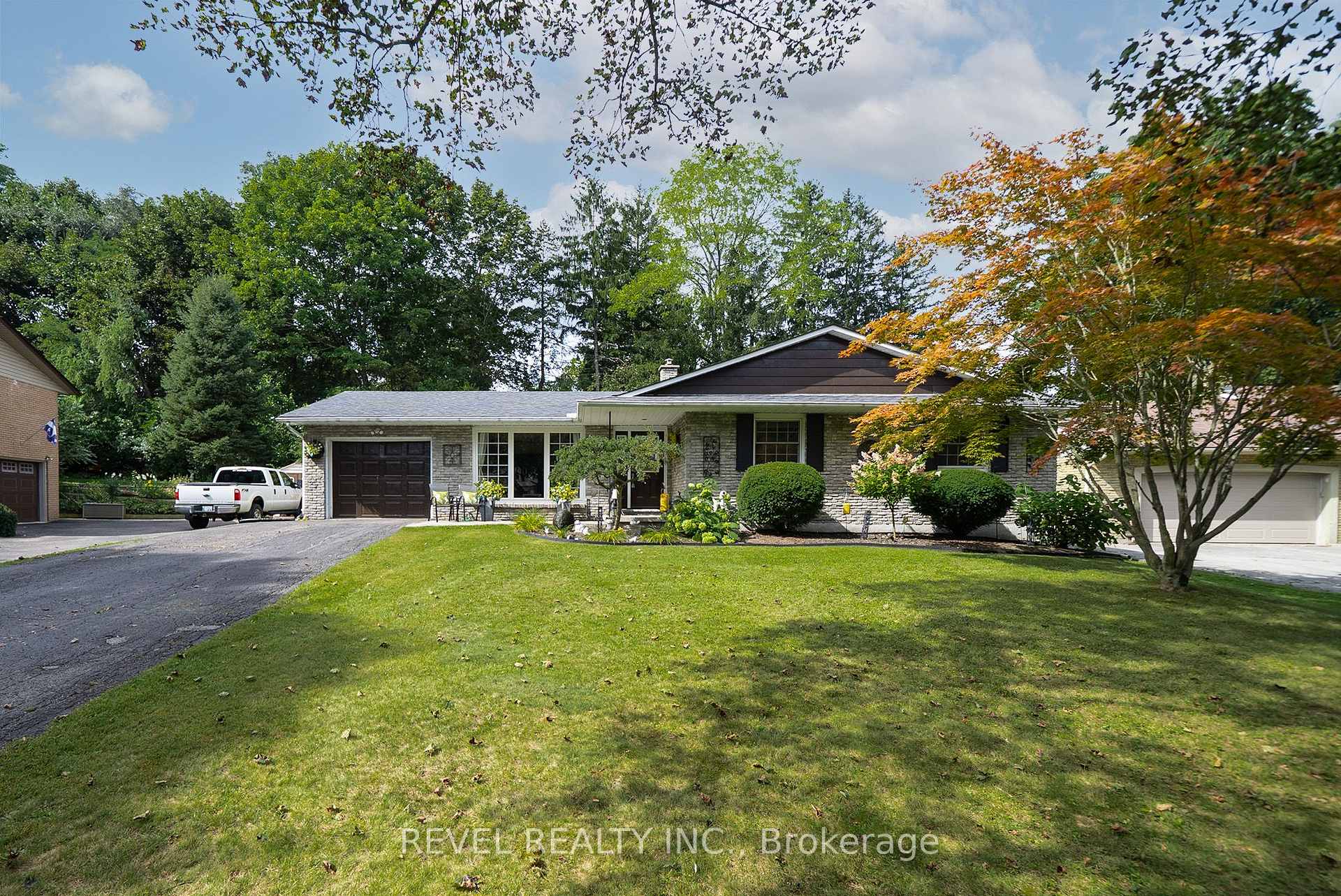 Photo 2 of 70 Berkley Crescent, Norfolk, Simcoe — HOMEH