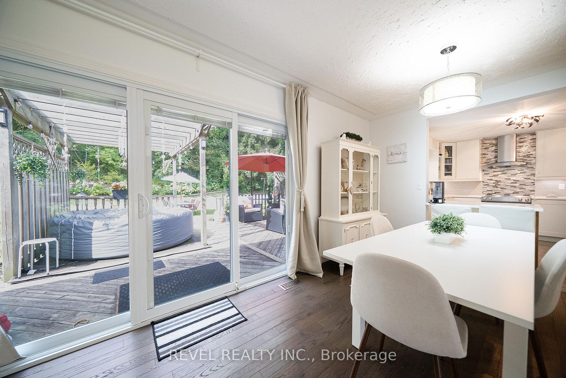Photo 8 of 70 Berkley Crescent, Norfolk, Simcoe — HOMEH
